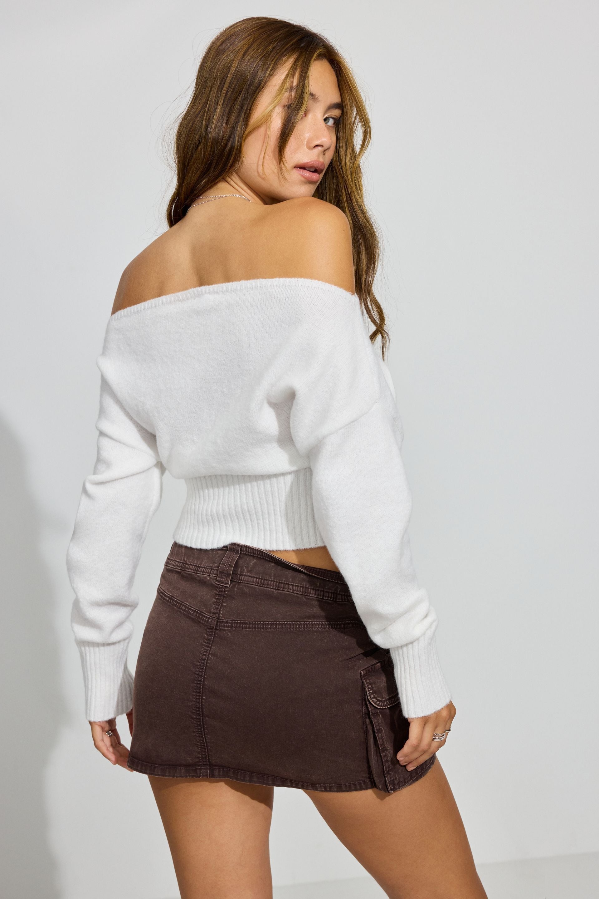 PRE-ORDER | OFF-SHOULDER TRUI