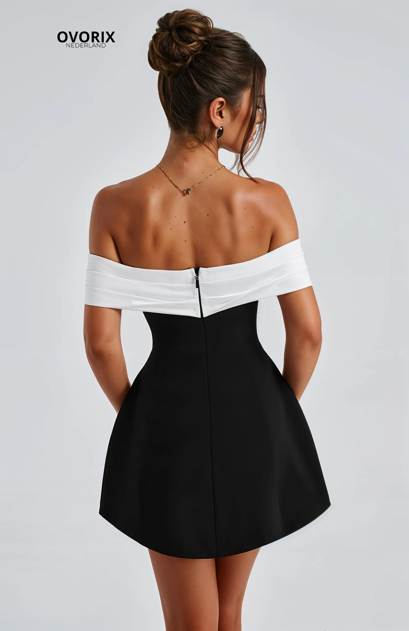 OLIVIA | NOIR BLOOM MINI-JURK